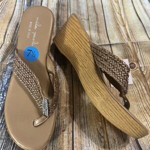 NWT Mila Paoli Tan Woven Rhinestone Wedge Sandals Womens Size 7.5